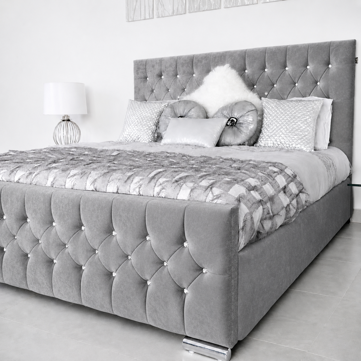 Florida bed in Grey plush velvet colour 