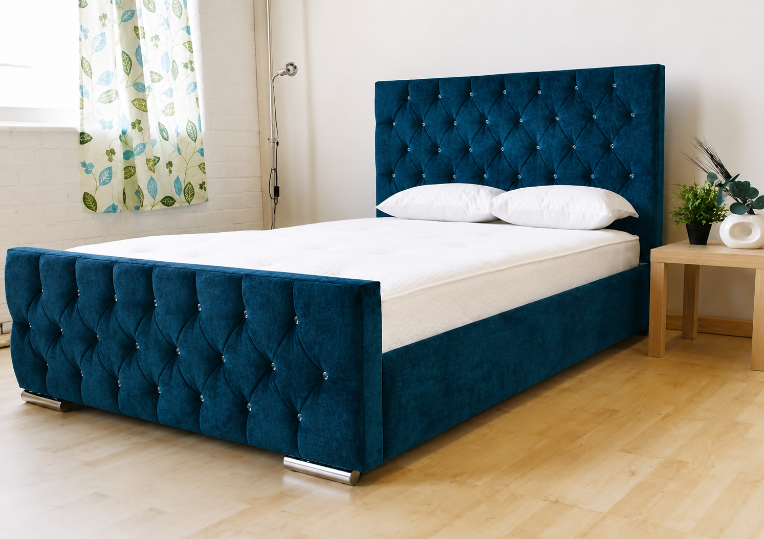 Florida  Bed in Teal crush velvet color 