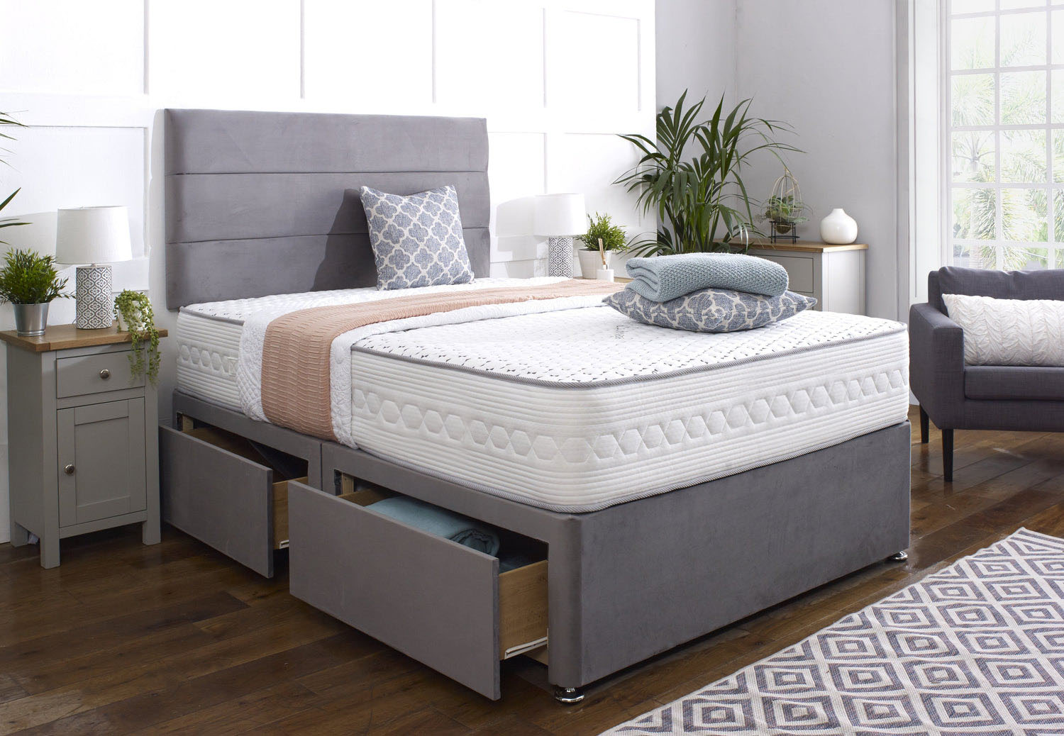 Panel Horizontal Divan Bed UK