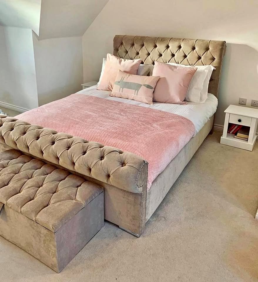 Classic Sleigh Bed UK